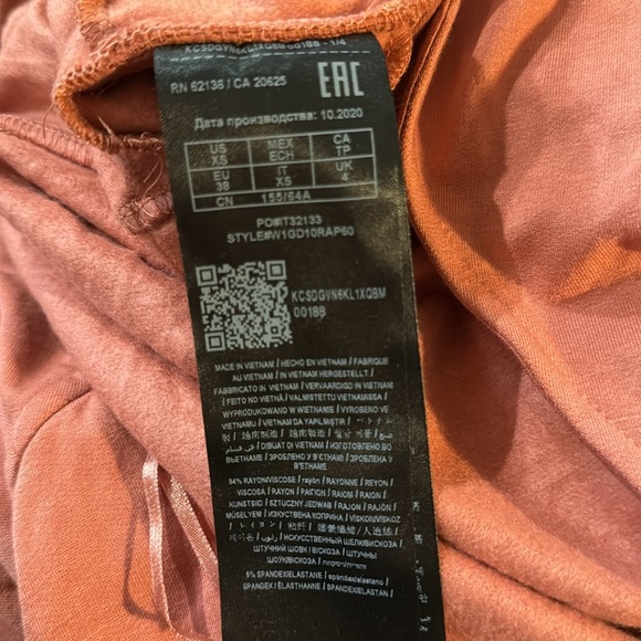 Guess jumpsuit- size XS - Picture 11 of 12